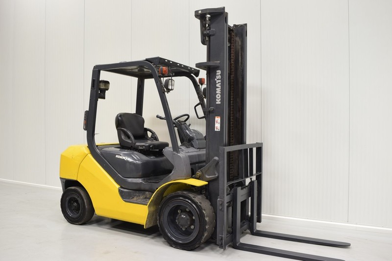 Komatsu FD30-17